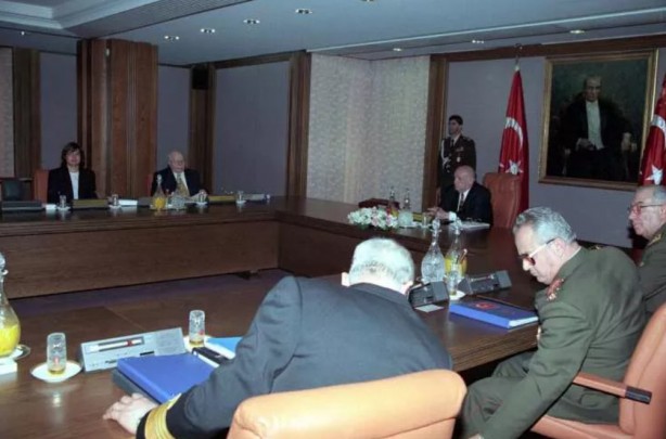 Foto - Hafızanızı diri tutun! İşte adım adım 28 Şubat darbesi