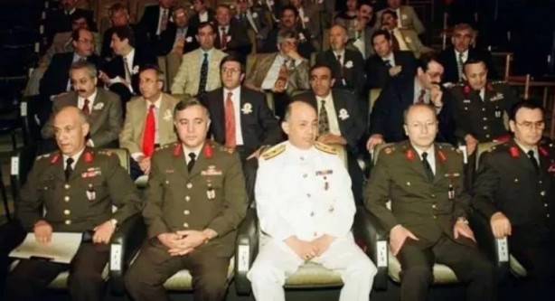 Foto - Hafızanızı diri tutun! İşte adım adım 28 Şubat darbesi