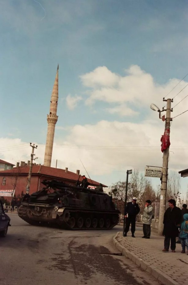 Hafızanızı diri tutun! İşte adım adım 28 Şubat darbesi