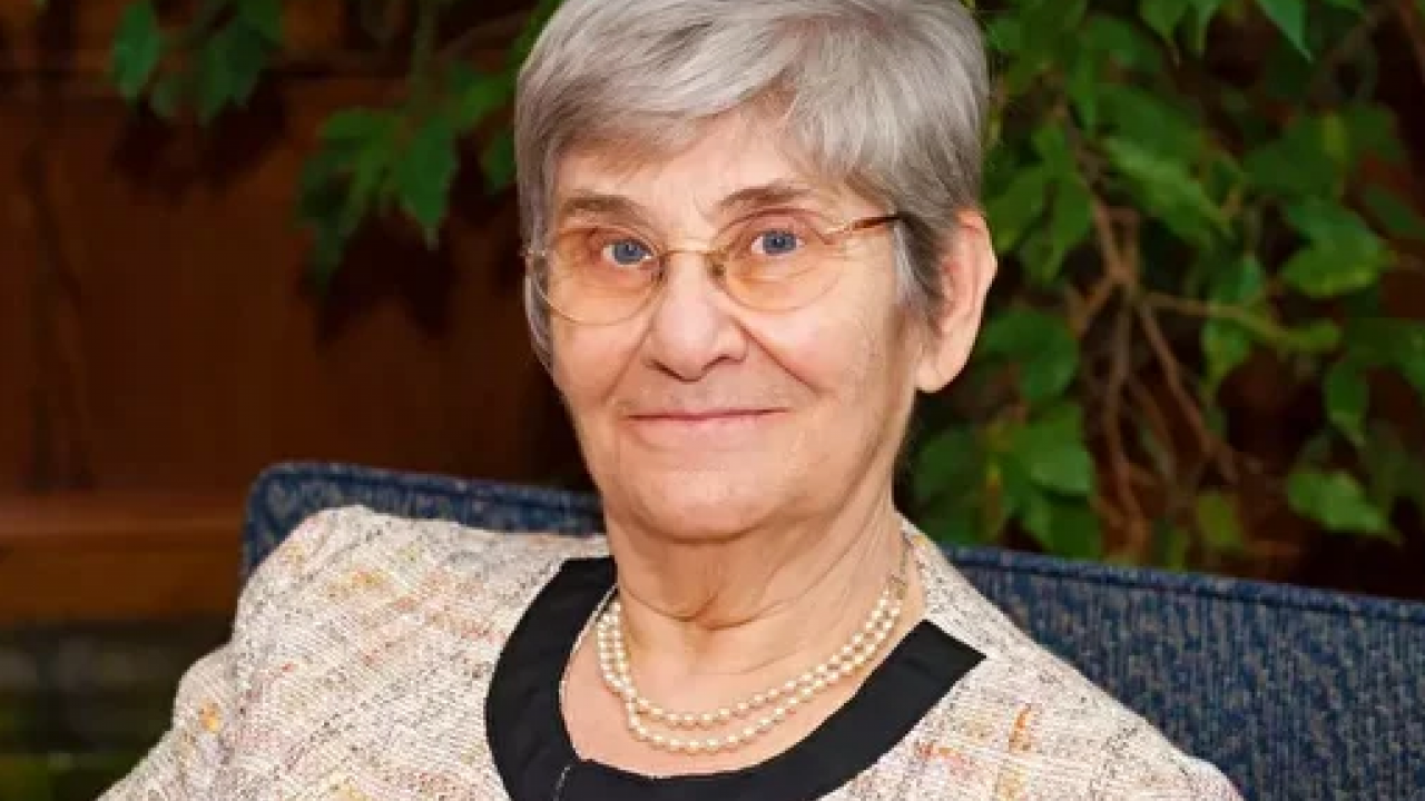 Foto - Canan Karatay ısrarla tavsiye etti: Bir yemek kaşığı sıcak suya katınca karaciğeri temizliyor! 