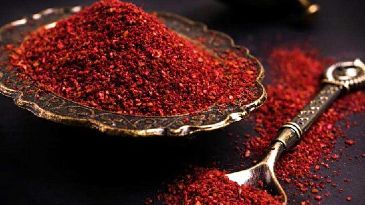 Foto - Canan Karatay ısrarla tavsiye etti: Bir yemek kaşığı sıcak suya katınca karaciğeri temizliyor! 