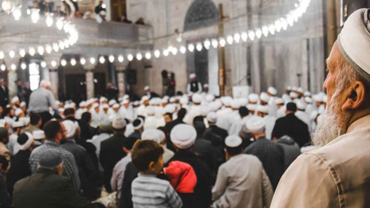 Foto - Hafızın babası tekel bayisi çalıştırıyordu! Abdulkerim Tatlıbak Hoca Emri bil maruf için gidince olanlar oldu