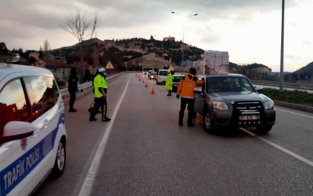 Foto - Hafta sonu (27-28 Haziran) hangi saatlerde sokağa çıkma yasağı uygulanacak?
