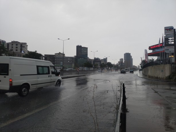 Foto - Hafta sonuna yağmurla uyandık