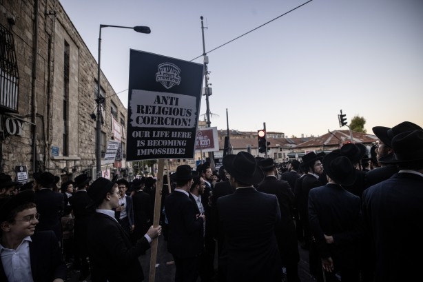 Foto - Haham Dov Lando çağrı yaptı ve İsrail karıştı: Ortodoks Yahudiler ile polis çatıştı 