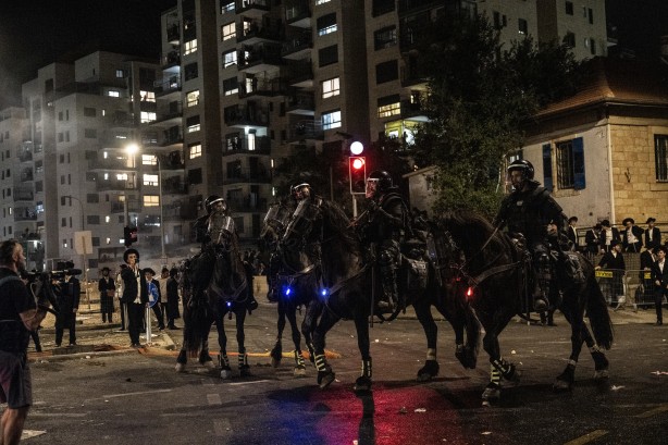 Foto - Haham Dov Lando çağrı yaptı ve İsrail karıştı: Ortodoks Yahudiler ile polis çatıştı 