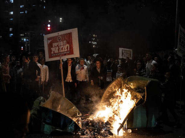 Foto - Haham Dov Lando çağrı yaptı ve İsrail karıştı: Ortodoks Yahudiler ile polis çatıştı 
