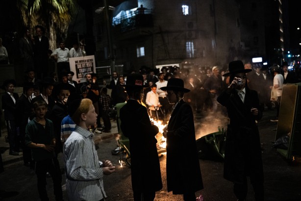 Foto - Haham Dov Lando çağrı yaptı ve İsrail karıştı: Ortodoks Yahudiler ile polis çatıştı 