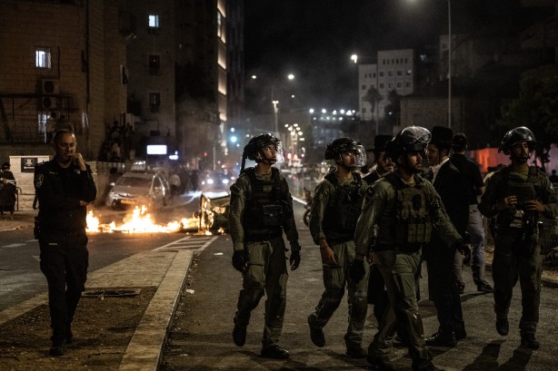Foto - Haham Dov Lando çağrı yaptı ve İsrail karıştı: Ortodoks Yahudiler ile polis çatıştı 