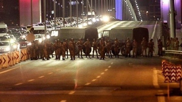 Foto - Hainler halka ateş etmeyen askeri vurmuşlar!