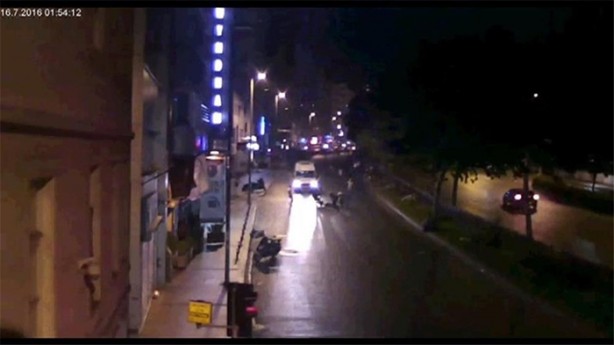 Foto - Hainler halka böyle ateş etmişler