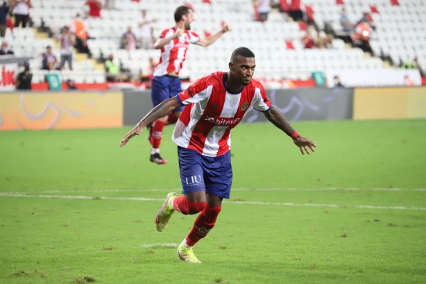 Foto - Haji Wright'a ABD'den Dünya Kupası sürprizi