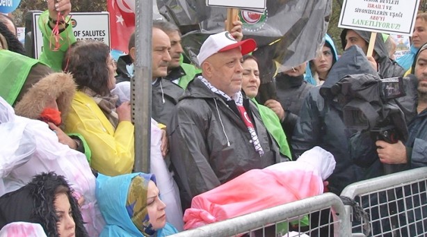 Foto - Hak-İş Filistinli kadınlar için ABD büyükelçiliğine yürüdü: Kahrolsun ABD, kahrolsun İsrail