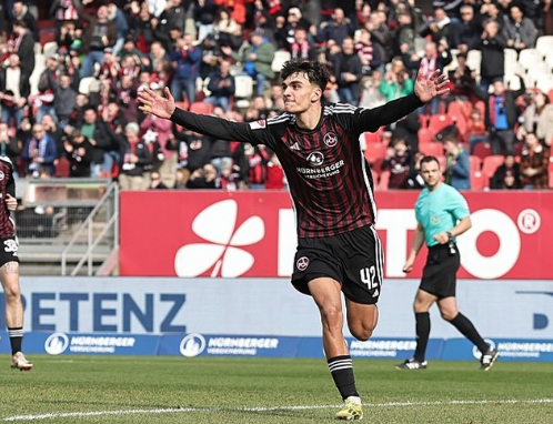 Foto - Hakan Çalhanoğlu devreye girdi ve gerçekten çok yazık! Türk yıldız adayını kapacaklar! Tarihi imza gelebilir!