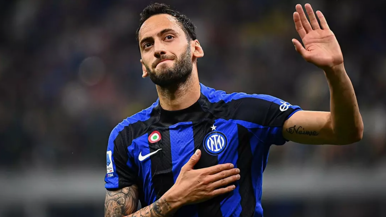 Hakan Çalhanoğlu transferi bitti! Yeni durak Türkiye.... Ama çocukluk aşkı Galatasaray değil