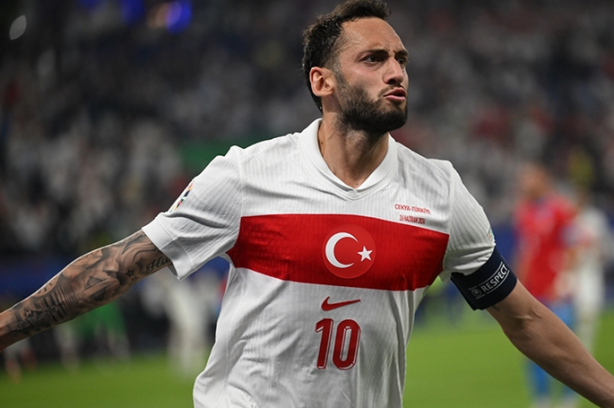 Foto - Hakan Çalhanoğlu'nda isabet şaşmadı! İtalyanlar şaştı kaldı bu işe: Büyük istatistik yakalandı...