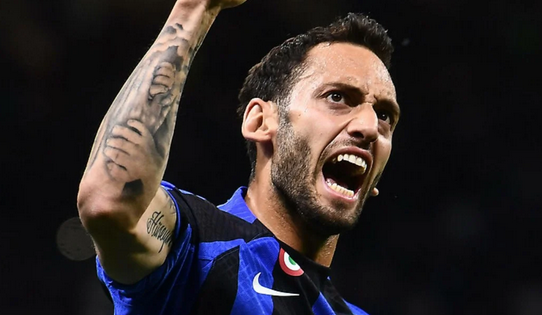 Foto - Hakan Çalhanoğlu'ndan iddialı sözler: Çok da mütevazisin Kaptan! İtalya'yı resmen sallıyor...