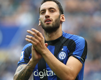 Foto - Hakan Çalhanoğlu'ndan iddialı sözler: Çok da mütevazisin Kaptan! İtalya'yı resmen sallıyor...