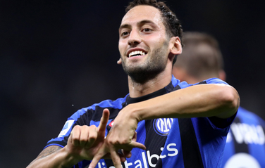 Hakan Çalhanoğlu'ndan iddialı sözler: Çok da mütevazisin Kaptan! İtalya'yı resmen sallıyor...