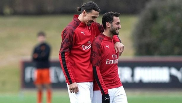 Foto - Hakan Çalhanoğlu’nun Galatasaray açıklaması taraftarları heyecanlandırdı