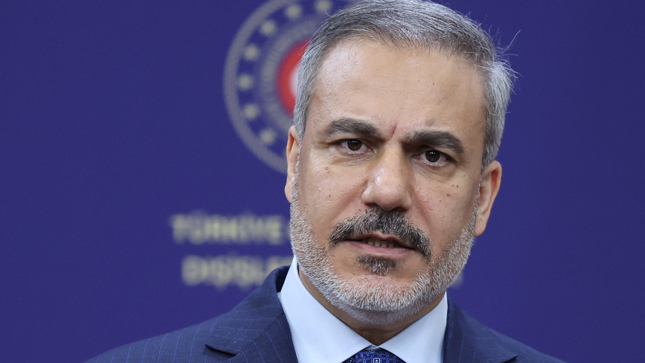 Hakan Fidan'ın sözleri Yunanlıları çıldırtmış yine… Ahmed El-Şara'nın zaferi sonrası bile!