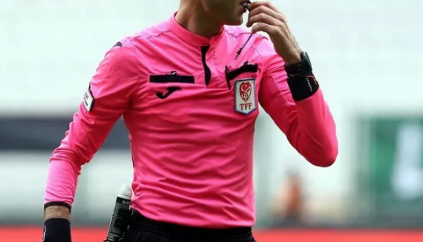 Foto - Hakem konusunun cılkı artık tamamen çıktı! Futbolumuzu tutuşturan iddia! Türk futbolunda deprem…