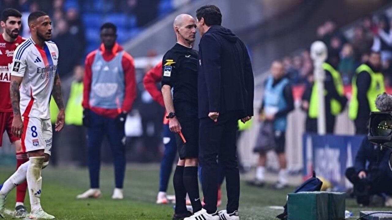 Foto - Hakemin üzerine yürümüştü! O teknik direktörün cezası açıklandı