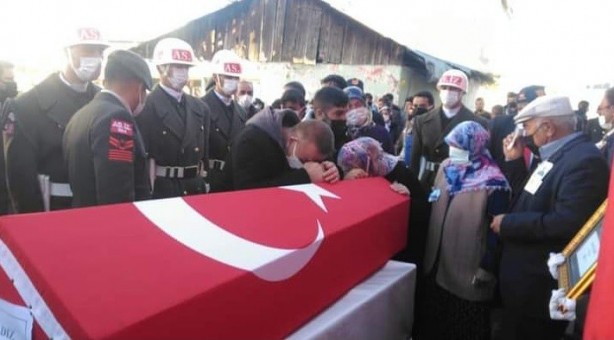 Foto - Hakkari şehidi Enes Yıldız Ardahan’da son yolculuğuna uğurlandı