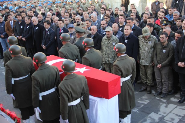 Foto - Hakkari şehidini uğurladı