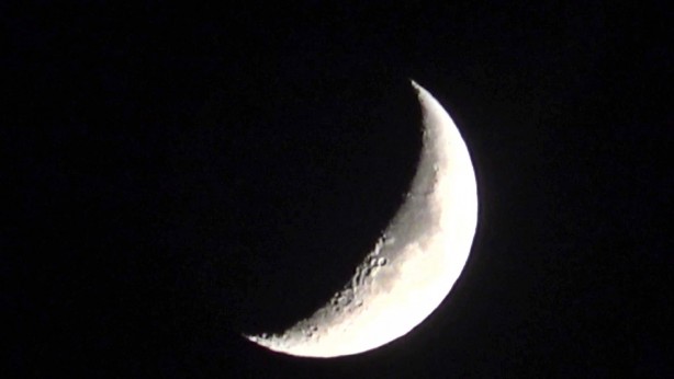Foto - Hakkari Yüksekova’da hilal güzelliği