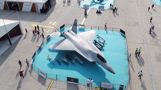 Foto - Hakkı Caşın bombayı patlattı! F-35'in esamesi okunmayacak, Türkiye yerli F-22'yi üretti