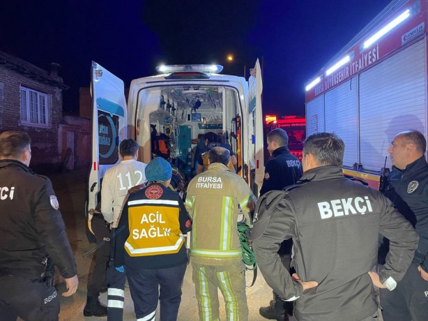 Foto - Hakkında arama kararı vardı! Ekiplerden kaçmak için dereye atladı