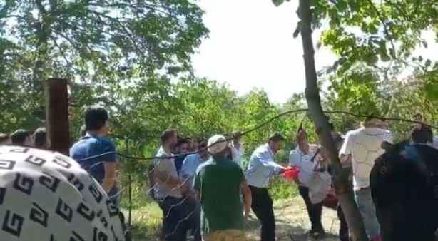 Foto - Halay çekerken bir anda yere yığıldı! Ölüm anı anbean kaydedildi