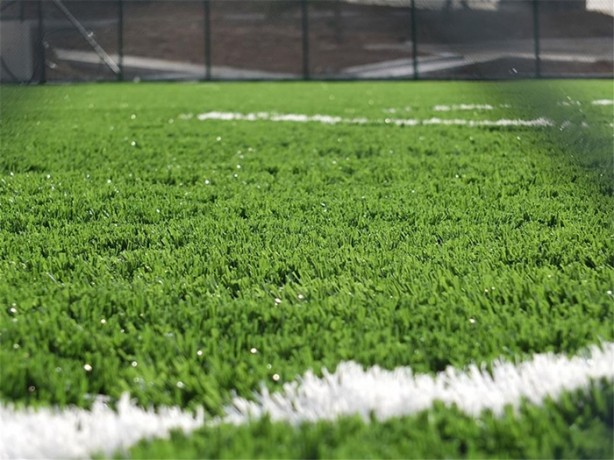 Halı sahada maç yapanlar dikkat!