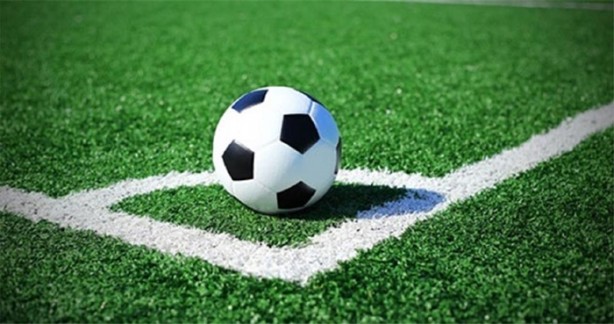 Foto - Halı sahada maç yapanlar dikkat!