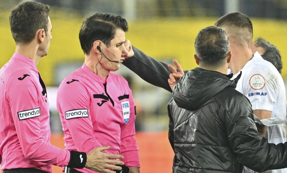 Foto - Halil Umut Meler'e saldıran Faruk Koca için olay çağrı: Allah sizin de belasını versin