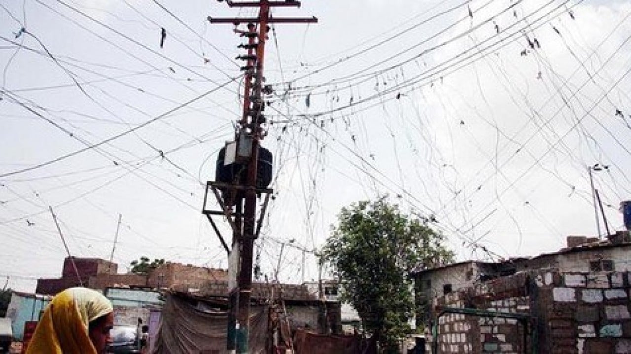 Halk elektriğe para ödemiyor, kaçak elektrik kullanımı patladı! Türkiye'den acilen yardım istediler