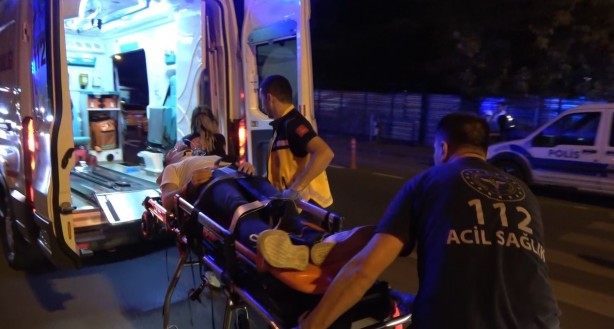 Halk otobüsü ile otomobil çarpıştı