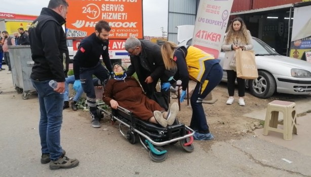 Foto - Halk otobüsü tıra çarptı: Yaralılar var