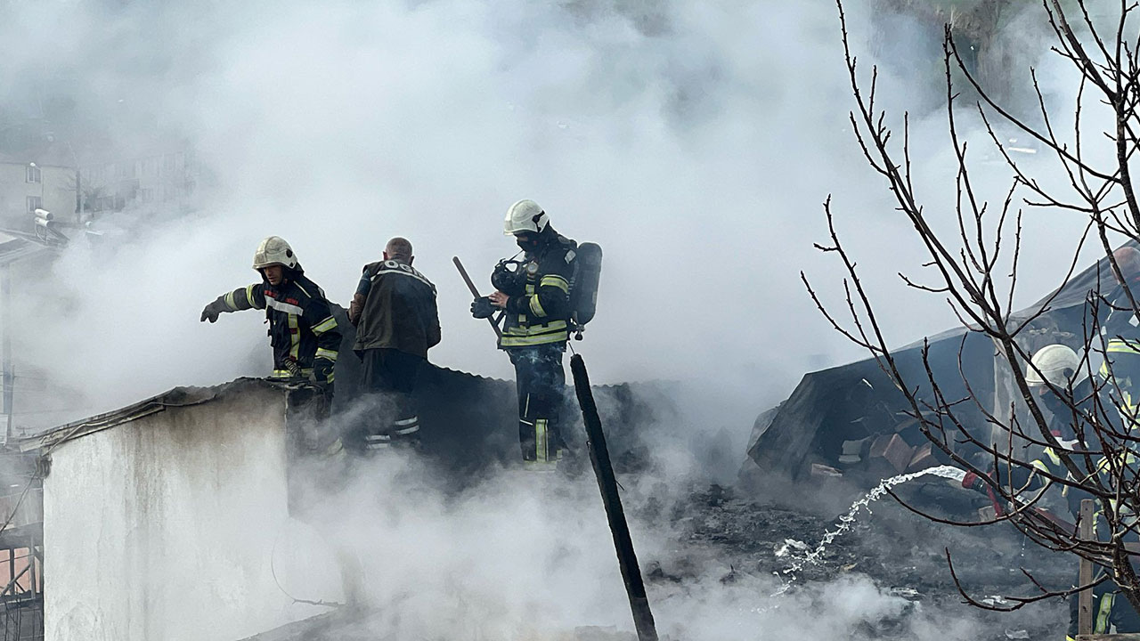 Halk sokağa döküldü! Erzurum'da hareketli saatler