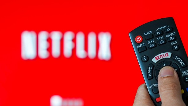 Halk TV, Netflix’in tartışmalı 'Bir Başkadır' adlı dizisine tepki gösterdi! İpin ucu kendilerine dokununca...