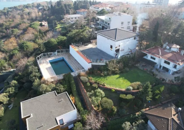 Foto - Halk TV'nin patronu Cafer Mahiroğlu kanun tanımıyor! Kaçak büyüyor İBB seyrediyor