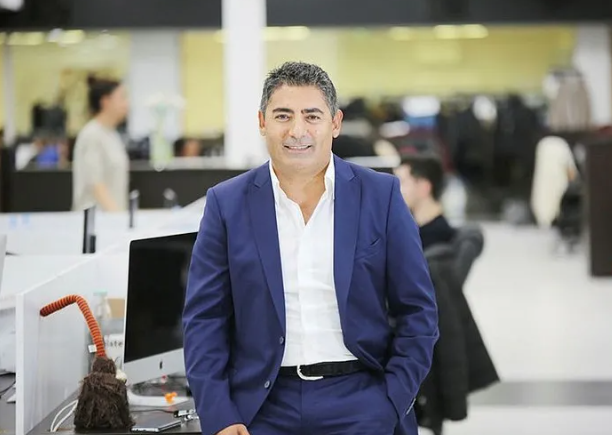 Foto - Halk TV'nin patronu Cafer Mahiroğlu kanun tanımıyor! Kaçak büyüyor İBB seyrediyor