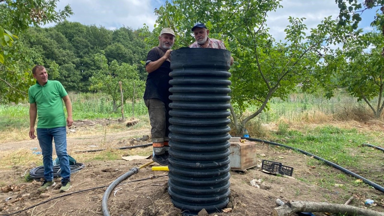 Foto - Halk 'yağmurun yağması bombayla engelleniyor' diyerek ayağa kalktı: Dua sırasında o şok ses duyuldu
