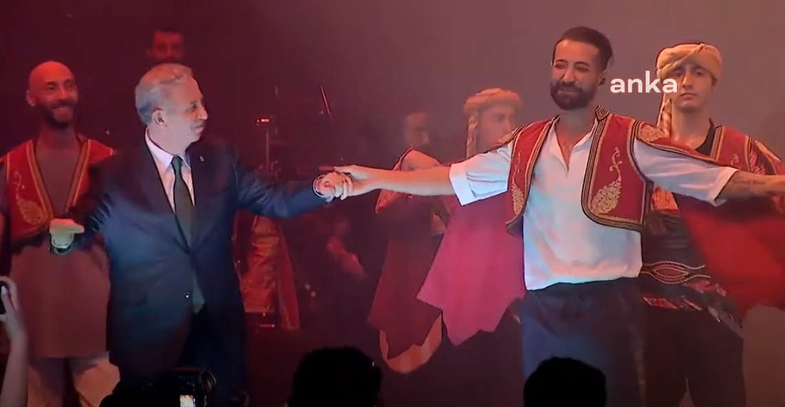 Foto - Halktan aldığını bunlara dağıtıyor! Gülşen, Hadise ve Kenan Doğulu’nun yılbaşı ücreti dudak uçuklattı!