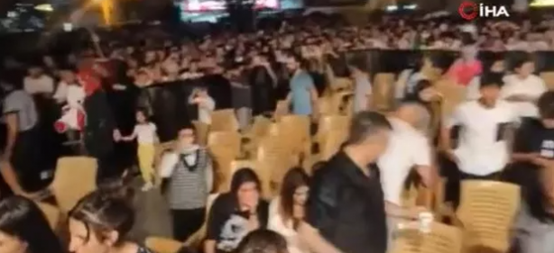 Foto - Halktan şarkıcı bozuntusuna yuhalama! Oğuzhan Koç neye uğradığını şaşırdı