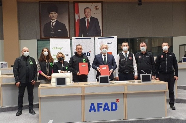 Foto - Haluk Levent az önce canlı yayında duyurdu: Bize operasyonu onlar çekti