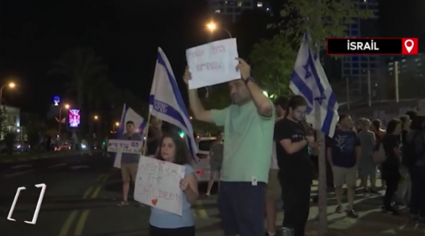 Foto - Hamas'ın esir aldığı İsrailli sivillerin aileleri Netanyahu'nun istifasını istedi