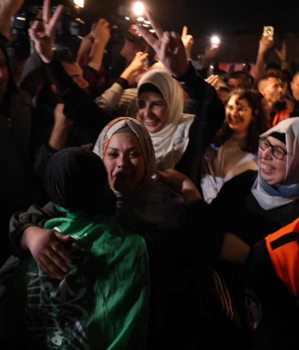 Hamas’tan flaş paylaşım! Rehine takasından çarpıcı anlar