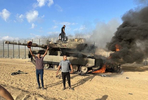 Foto - Kassam Tugayları'ndan son dakika İsrail açıklaması: Çok konuşmayacağız, pişmanlıktan parmaklarını ısıracaklar